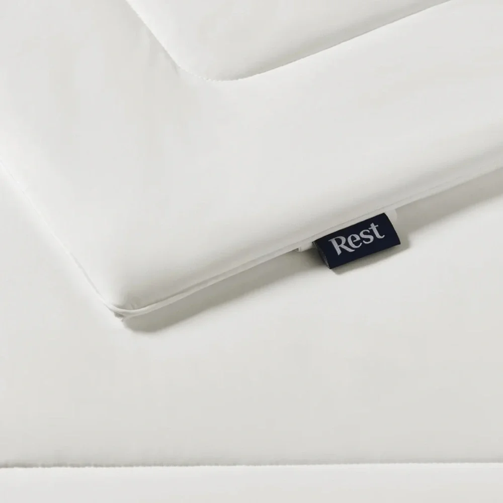 REST Evercool Cooling Comforter in Artic White - Queen + King